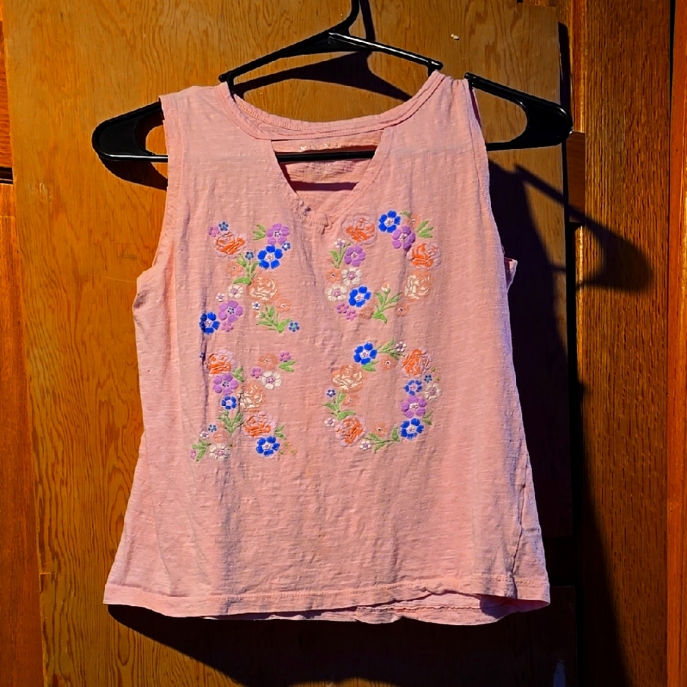 Floral Embroidered Pink Sleeveless Top with Cutout